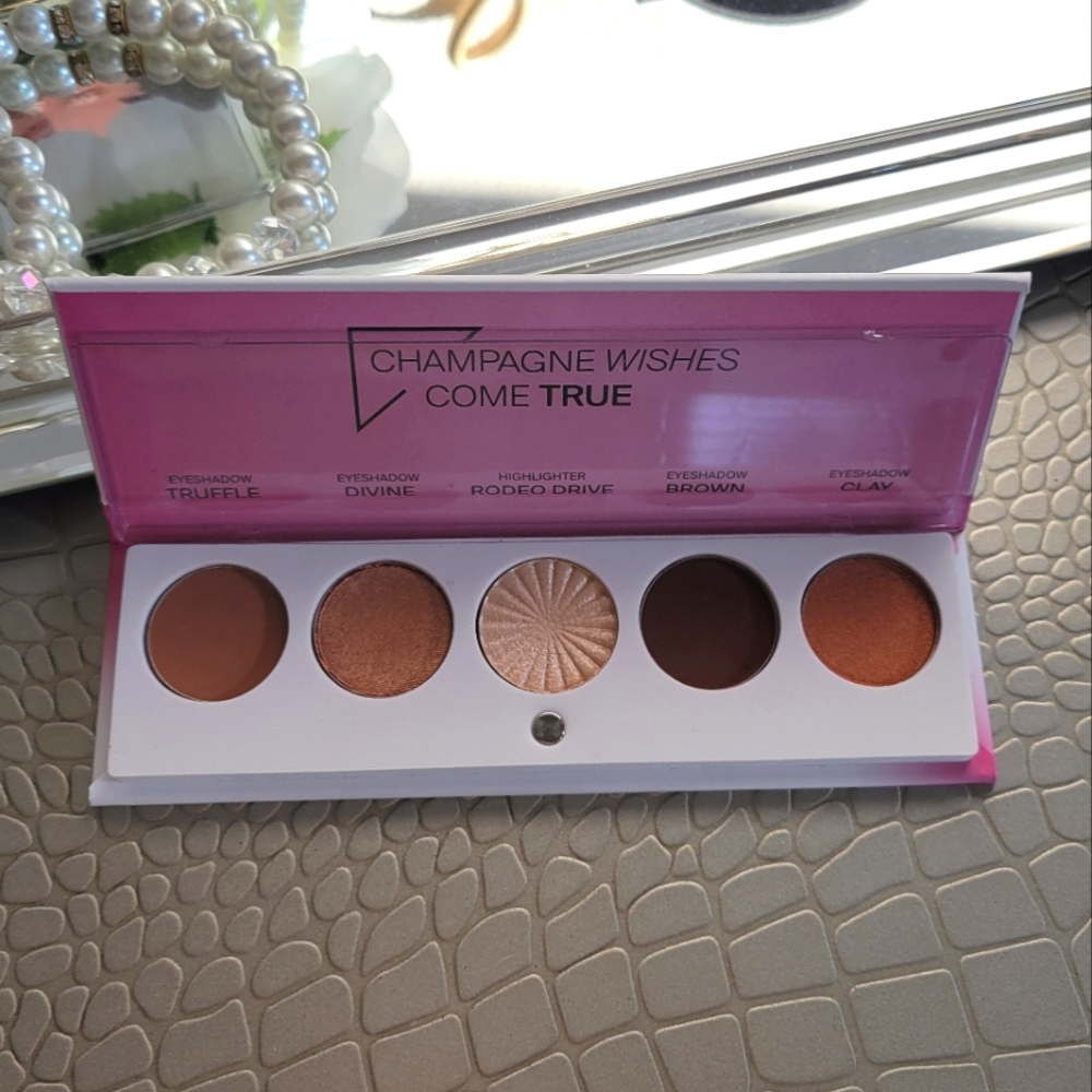 NIB OFRA Cosmetics Signature Luxe Palette